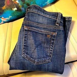 Joe’s Jeans Janine Petite Bootcut in Dark Denim size 25